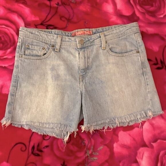 Levi’s Frayed Super Low Denim Shorts Size 11 - Picture 1 of 9
